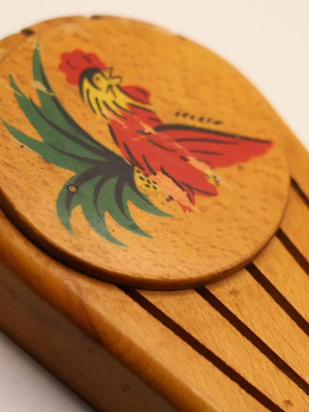 Vintage Wooden Knife Block Holder - Slotted Kitchen Rooster Wall Mount